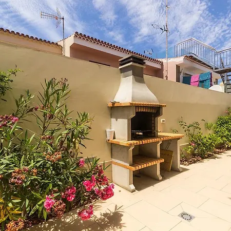 In Las Americas *